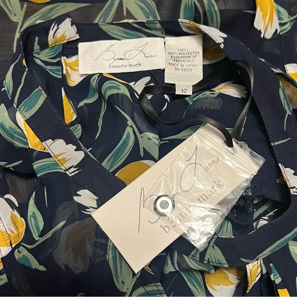 NEW Byron Lars Beauty Mark Floral Short Sleeve Blouse Navy Blue Size 12 NWT - Picture 6 of 9